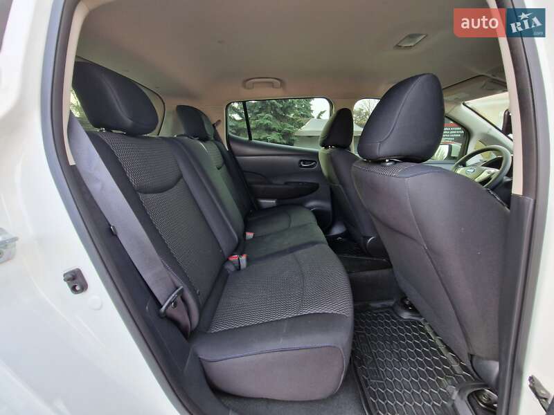 Хэтчбек Nissan Leaf 2016 в Днепре