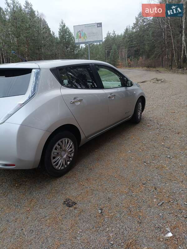 Хетчбек Nissan Leaf 2011 в Малині фото 2 Хетчбек Nissan Leaf 2011 в Малині