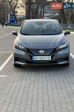 Хэтчбек Nissan Leaf 2023 в Одессе