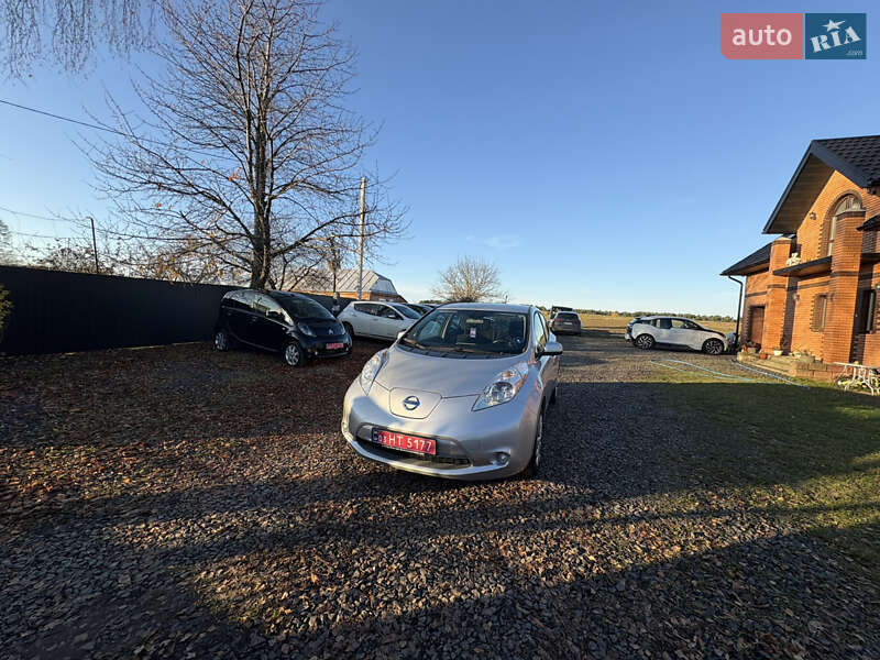 Хэтчбек Nissan Leaf 2015 в Луцке