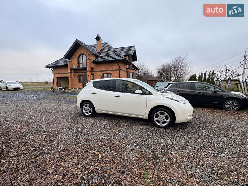 Хэтчбек Nissan Leaf 2013 в Луцке