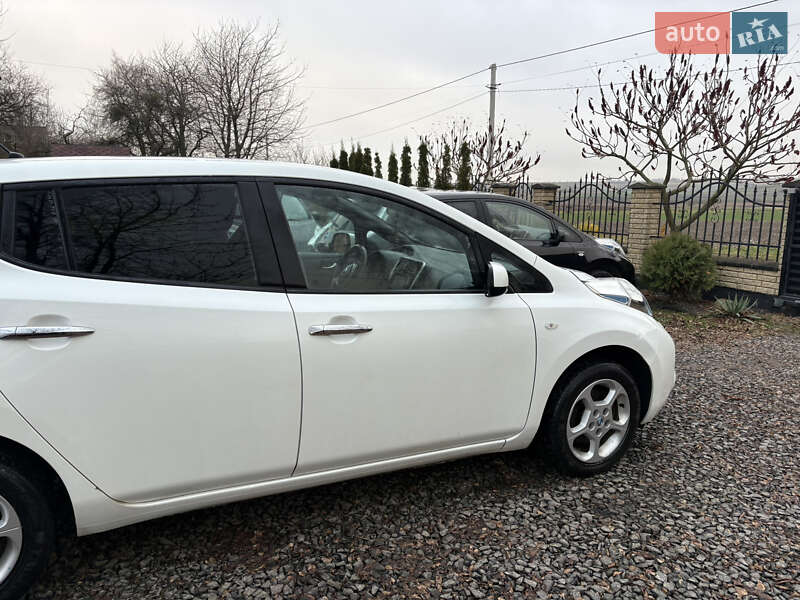 Хэтчбек Nissan Leaf 2013 в Луцке