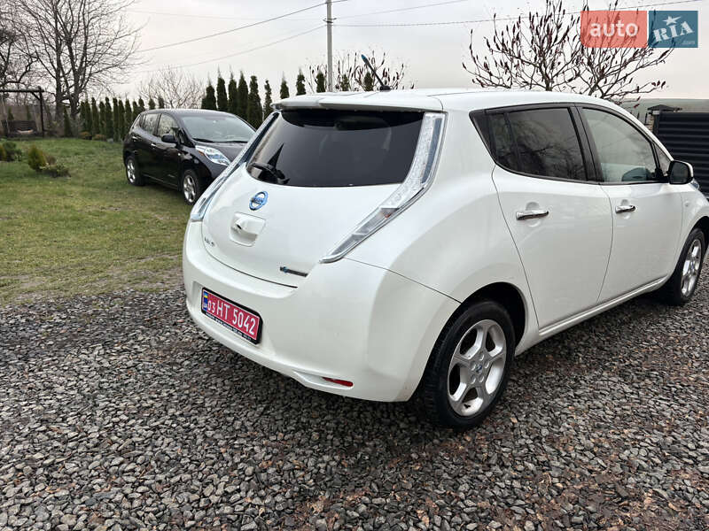 Хэтчбек Nissan Leaf 2013 в Луцке