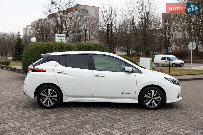 Хэтчбек Nissan Leaf 2018 в Луцке