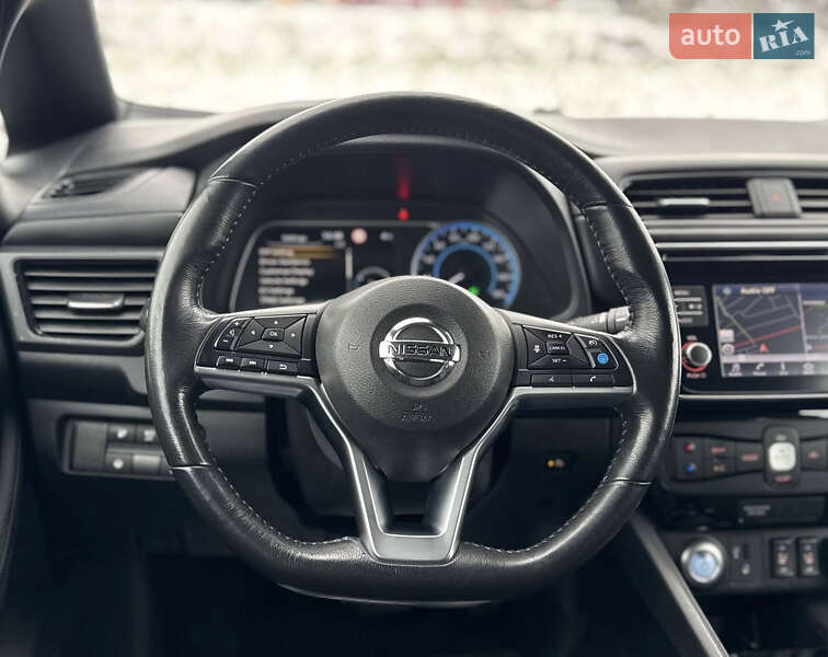 Хэтчбек Nissan Leaf 2018 в Львове