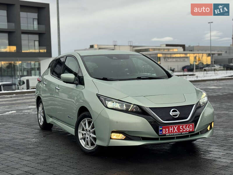 Хэтчбек Nissan Leaf 2018 в Львове