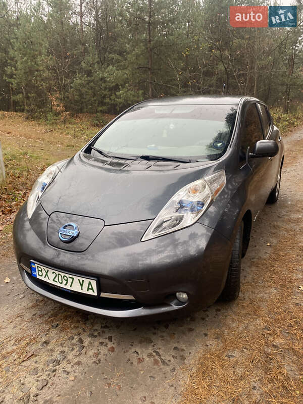 Хетчбек Nissan Leaf 2013 в Славуті
