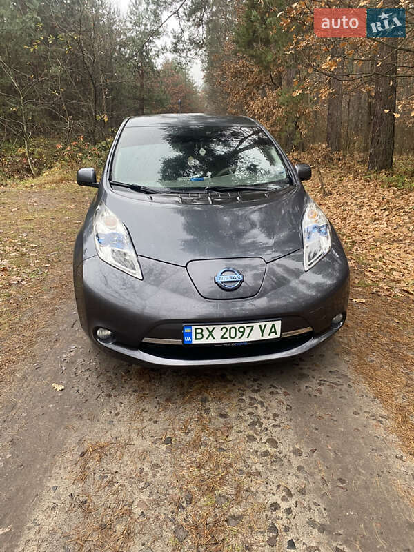 Хетчбек Nissan Leaf 2013 в Славуті