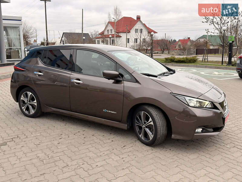 Хэтчбек Nissan Leaf 2018 в Ковеле