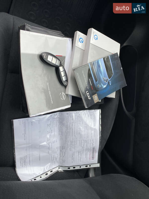 Хэтчбек Nissan Leaf 2014 в Радивилове