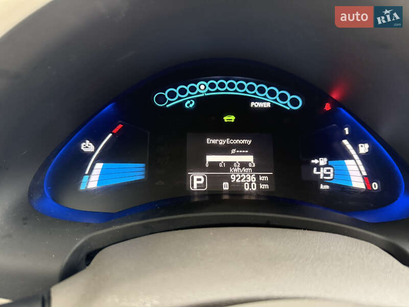 Хэтчбек Nissan Leaf 2012 в Умани