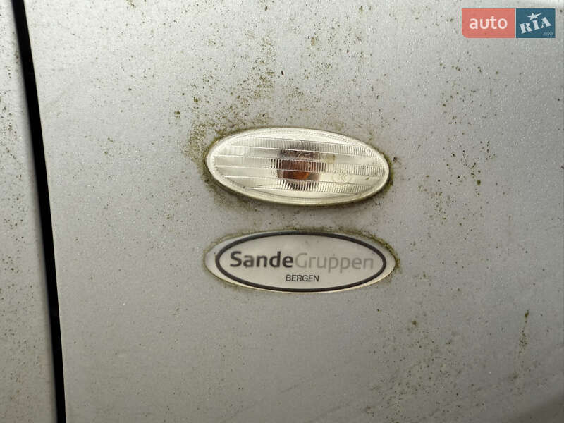 Хэтчбек Nissan Leaf 2012 в Умани