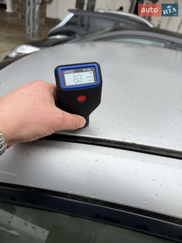 Хэтчбек Nissan Leaf 2012 в Умани