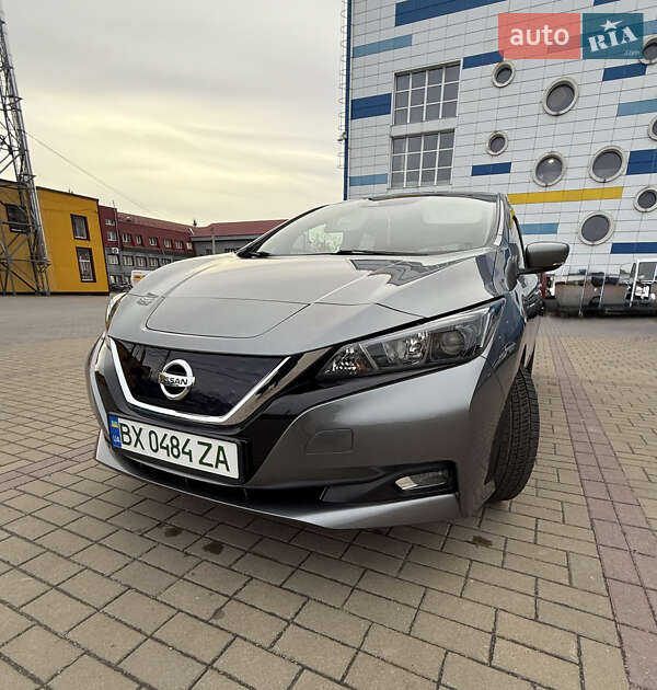 Хэтчбек Nissan Leaf 2020 в Хмельницком