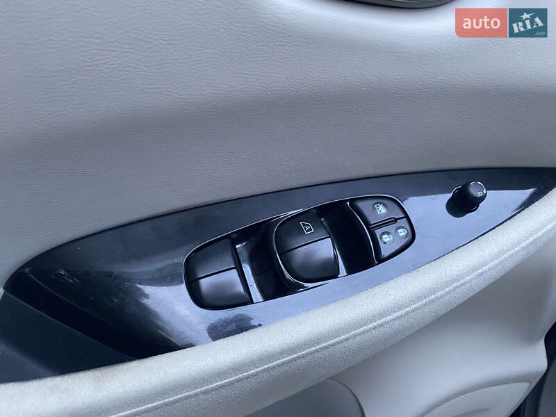 Хэтчбек Nissan Leaf 2015 в Кицмани
