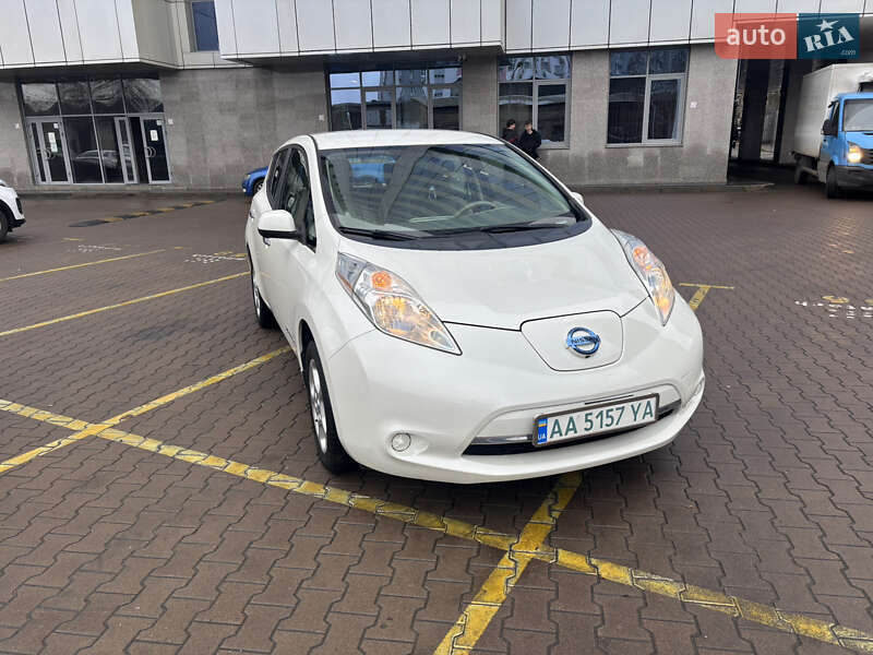 Хетчбек Nissan Leaf 2013 в Києві фото 3 Хетчбек Nissan Leaf 2013 в Києві