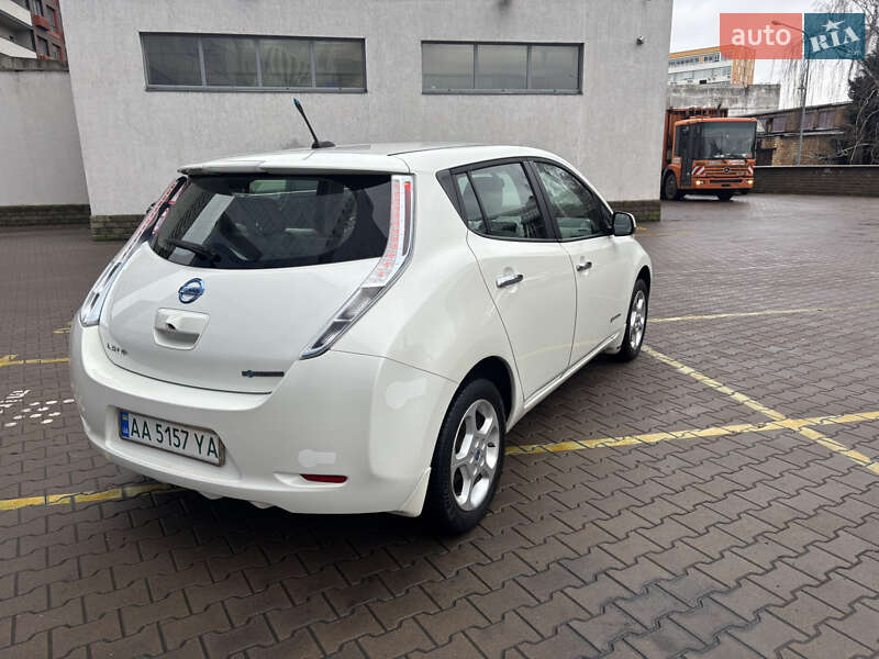 Хетчбек Nissan Leaf 2013 в Києві фото 10 Хетчбек Nissan Leaf 2013 в Києві