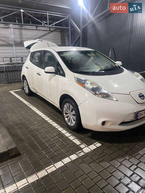Хэтчбек Nissan Leaf 2014 в Одессе фото 4 Хэтчбек Nissan Leaf 2014 в Одессе