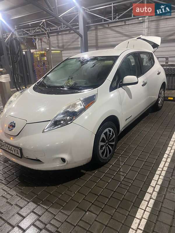 Хэтчбек Nissan Leaf 2014 в Одессе фото 5 Хэтчбек Nissan Leaf 2014 в Одессе