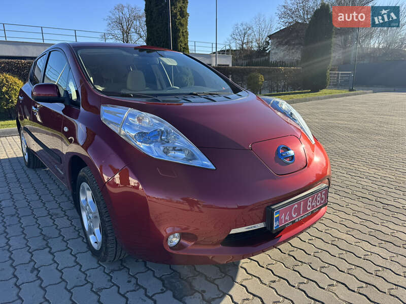 Хетчбек Nissan Leaf 2012 в Яворові