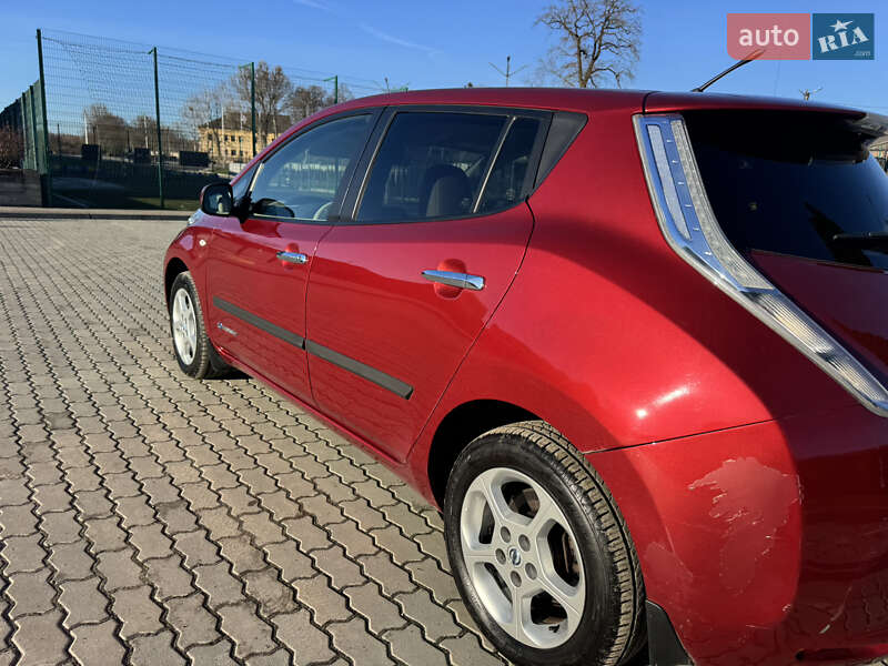 Хетчбек Nissan Leaf 2012 в Яворові