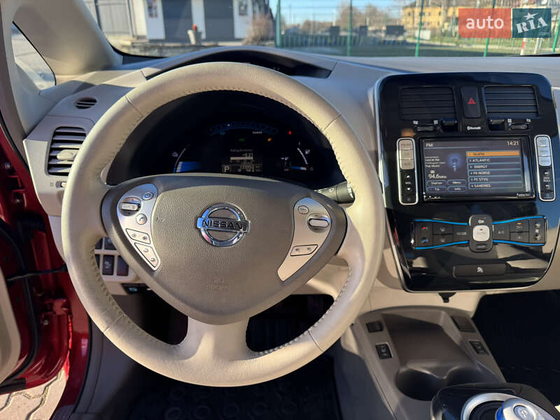 Хетчбек Nissan Leaf 2012 в Яворові