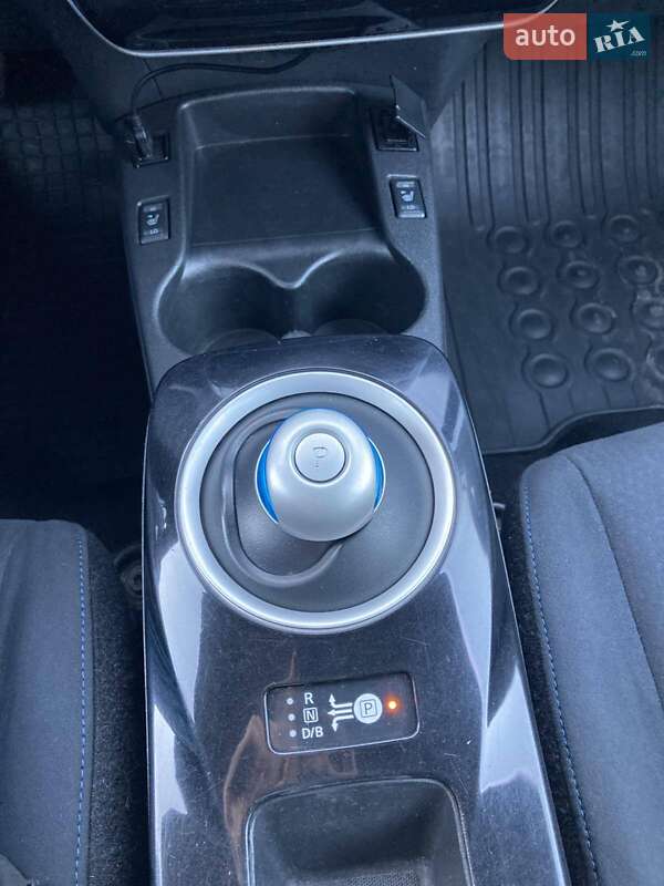 Хэтчбек Nissan Leaf 2014 в Тернополе