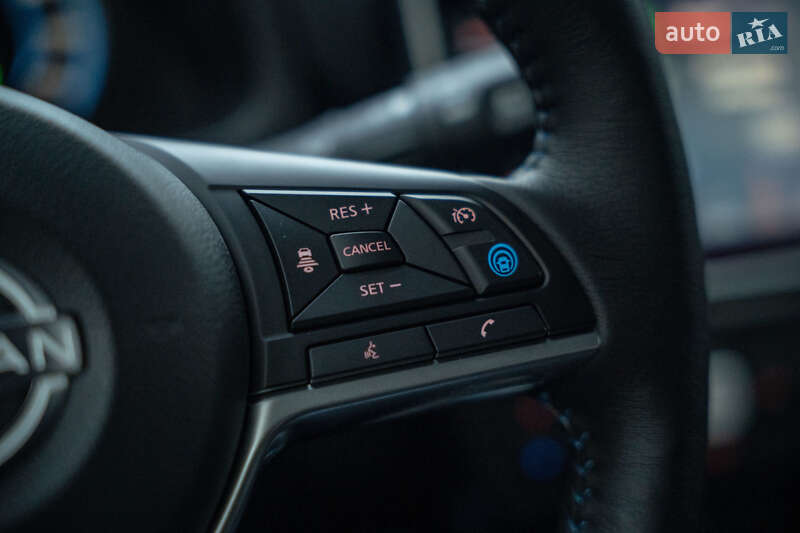 Хэтчбек Nissan Leaf 2023 в Черновцах