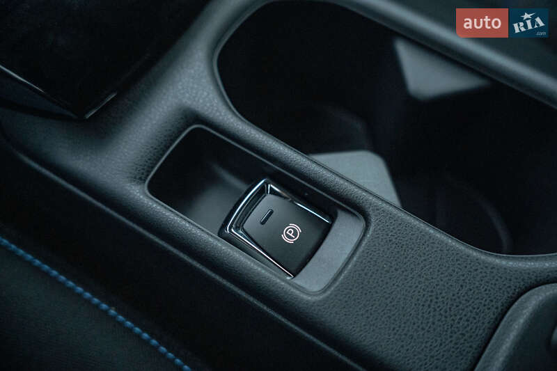 Хэтчбек Nissan Leaf 2023 в Черновцах