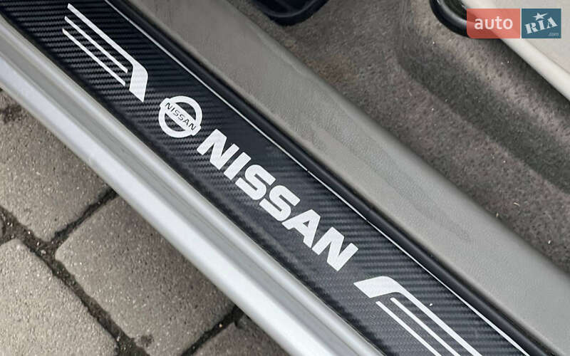 Хетчбек Nissan Leaf 2013 в Івано-Франківську