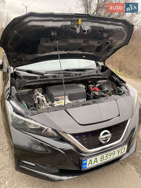 Хетчбек Nissan Leaf 2021 в Києві фото 8 Хетчбек Nissan Leaf 2021 в Києві