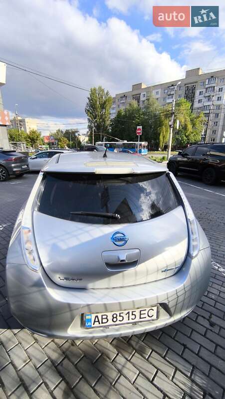 Хэтчбек Nissan Leaf 2013 в Виннице