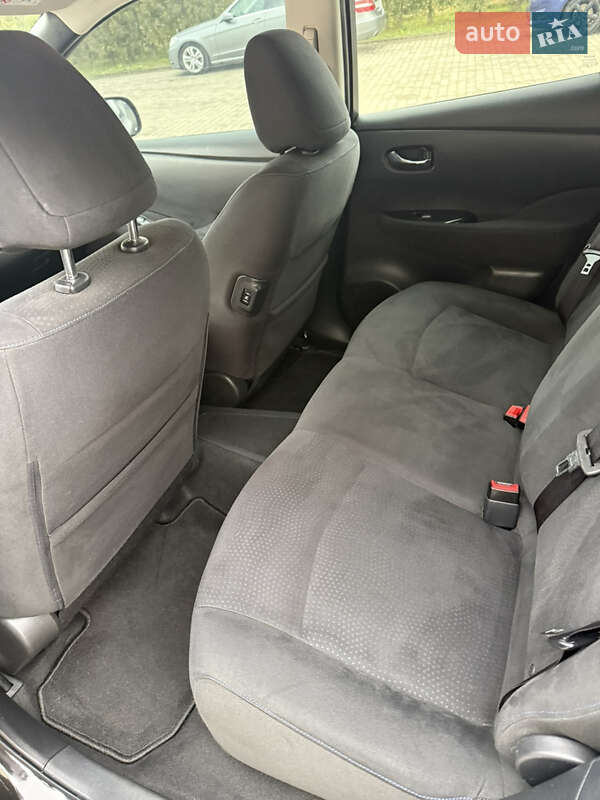 Хэтчбек Nissan Leaf 2016 в Борщеве