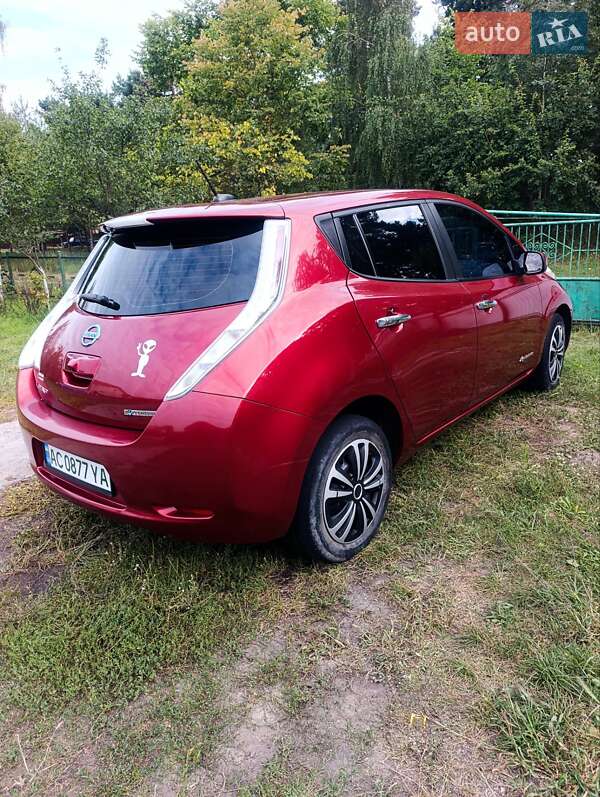 Хэтчбек Nissan Leaf 2015 в Шептицькому