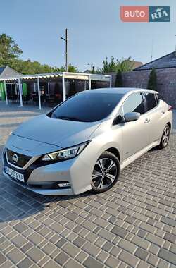 Хетчбек Nissan Leaf 2018 в Кропивницькому