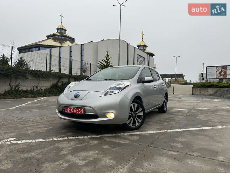 Хэтчбек Nissan Leaf 2013 в Ровно