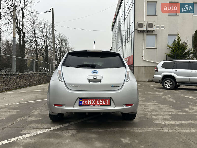 Хэтчбек Nissan Leaf 2013 в Ровно