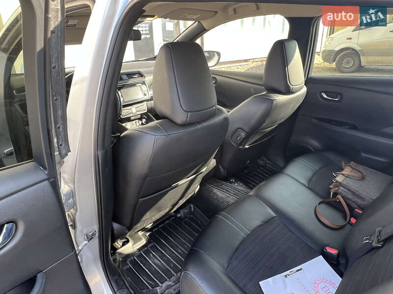 Хэтчбек Nissan Leaf 2018 в Черновцах