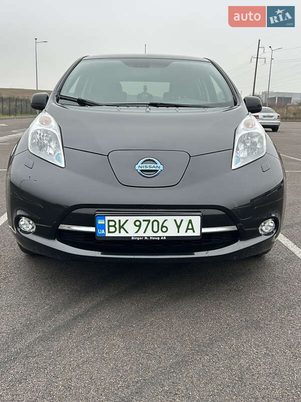 Хетчбек Nissan Leaf 2016 в Рівному