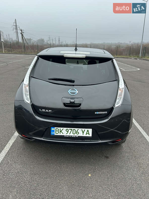 Хетчбек Nissan Leaf 2016 в Рівному
