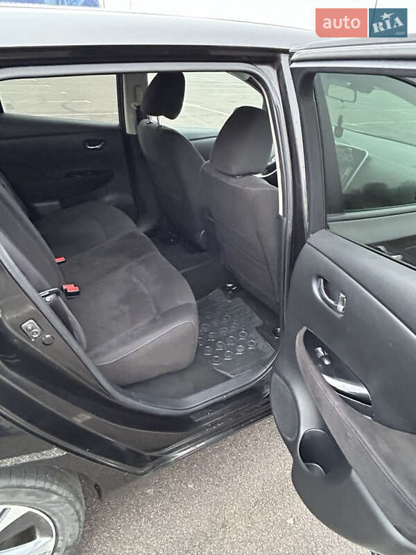 Хетчбек Nissan Leaf 2016 в Рівному