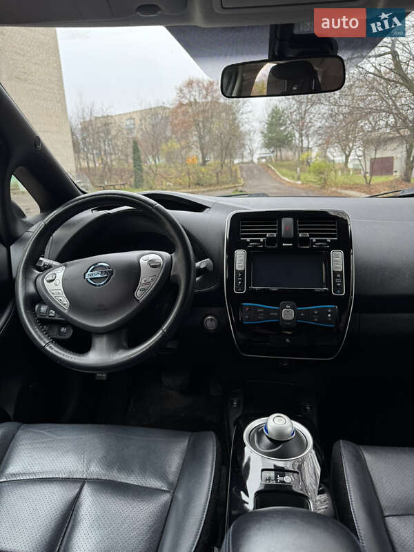 Хэтчбек Nissan Leaf 2016 в Горохове