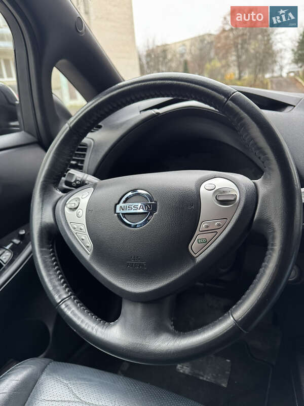 Хэтчбек Nissan Leaf 2016 в Горохове