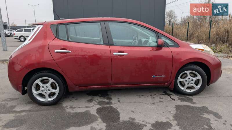 Хетчбек Nissan Leaf 2014 в Дніпрі фото 7 Хетчбек Nissan Leaf 2014 в Дніпрі