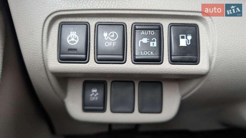 Хетчбек Nissan Leaf 2014 в Дніпрі фото 18 Хетчбек Nissan Leaf 2014 в Дніпрі