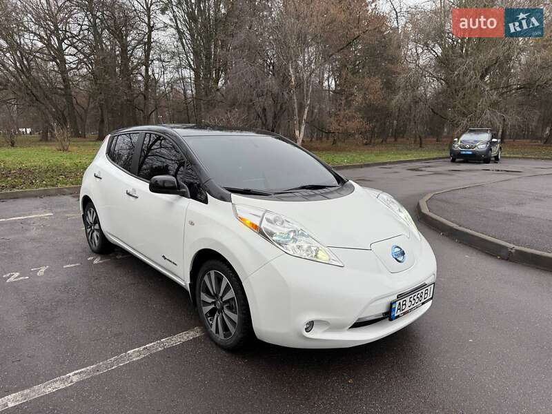 Хэтчбек Nissan Leaf 2015 в Виннице