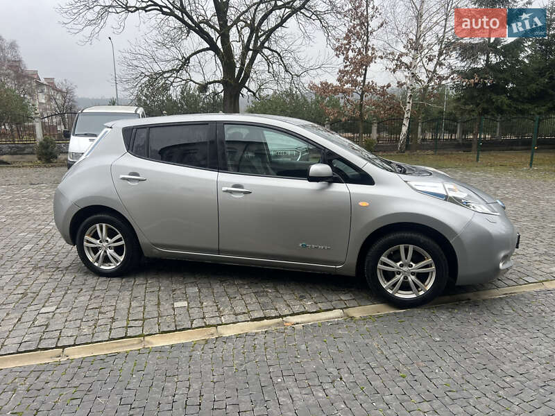 Хэтчбек Nissan Leaf 2016 в Золочеве