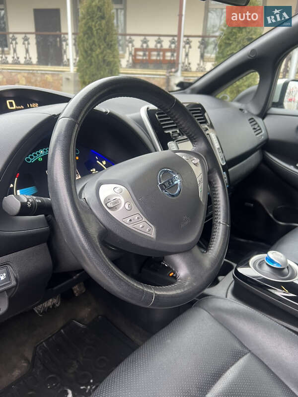 Хэтчбек Nissan Leaf 2016 в Золочеве