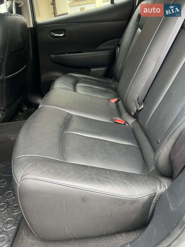 Хэтчбек Nissan Leaf 2016 в Золочеве