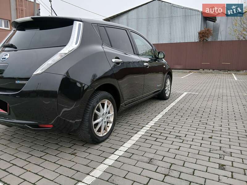 Хетчбек Nissan Leaf 2014 в Черкасах